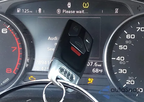 2018 Audi A4 2.0T Tech Ultra Premium/2.0T Ultra Premium z USA, uszkodzony, nr VIN WAULMAF40JA121010